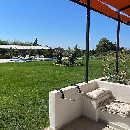 Casa Mora Aparthotel Едремит Екстериор снимка
