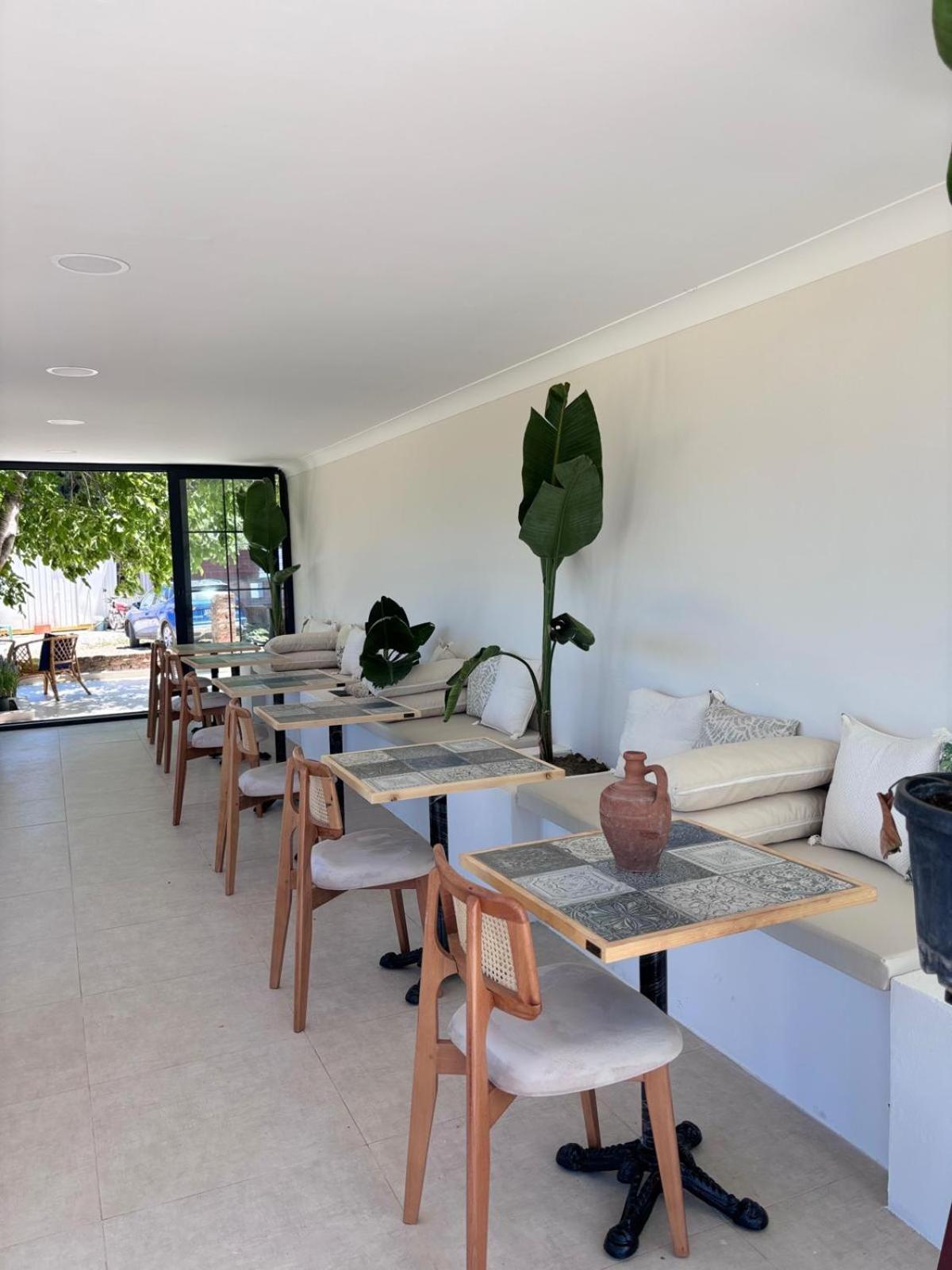 Casa Mora Aparthotel Едремит Екстериор снимка