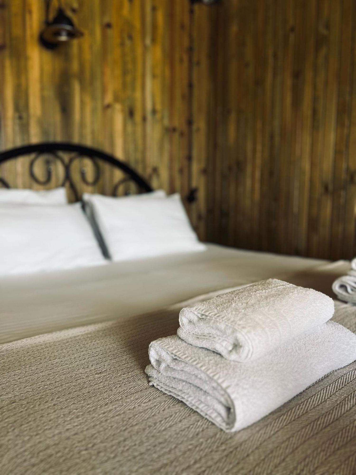 Casa Mora Aparthotel Едремит Екстериор снимка
