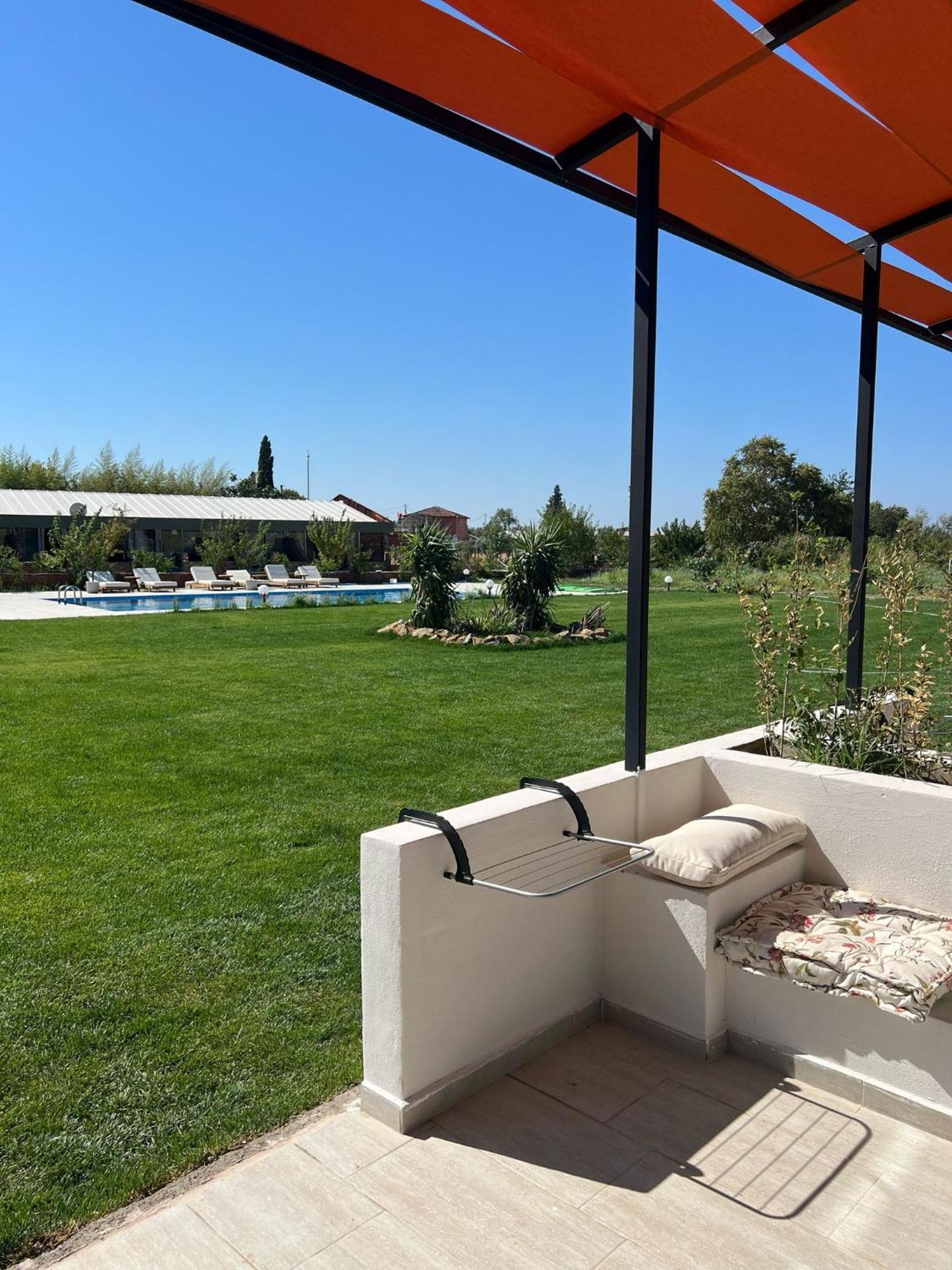 Casa Mora Aparthotel Едремит Екстериор снимка